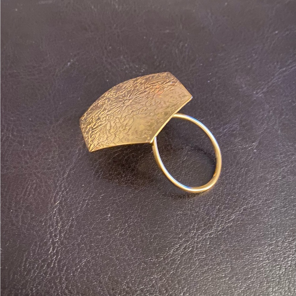 Vintage Hexagon Gold Tone Scarf Clip